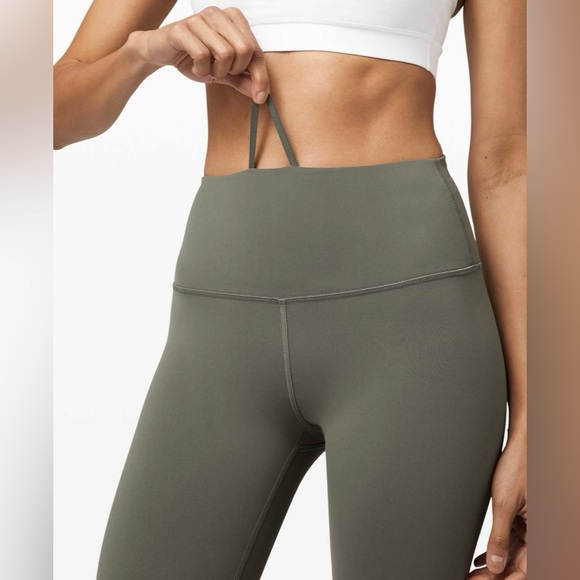 Lululemon wunder train high rise short 8" gray sage everlux 6 bike yoga - Picture 2 of 5